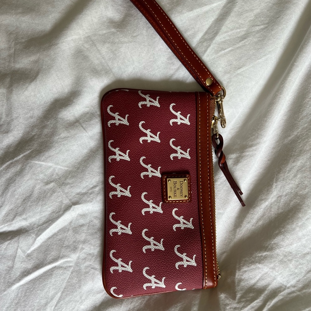 COPY - Alabama clutch